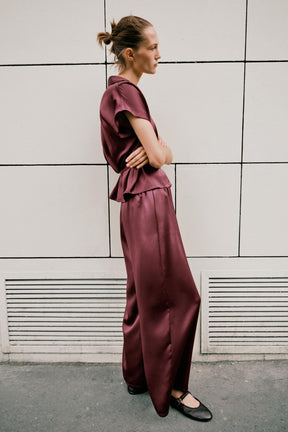 SLIM HIGH-WAIST TROUSERS