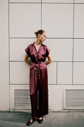 SLIM HIGH-WAIST TROUSERS