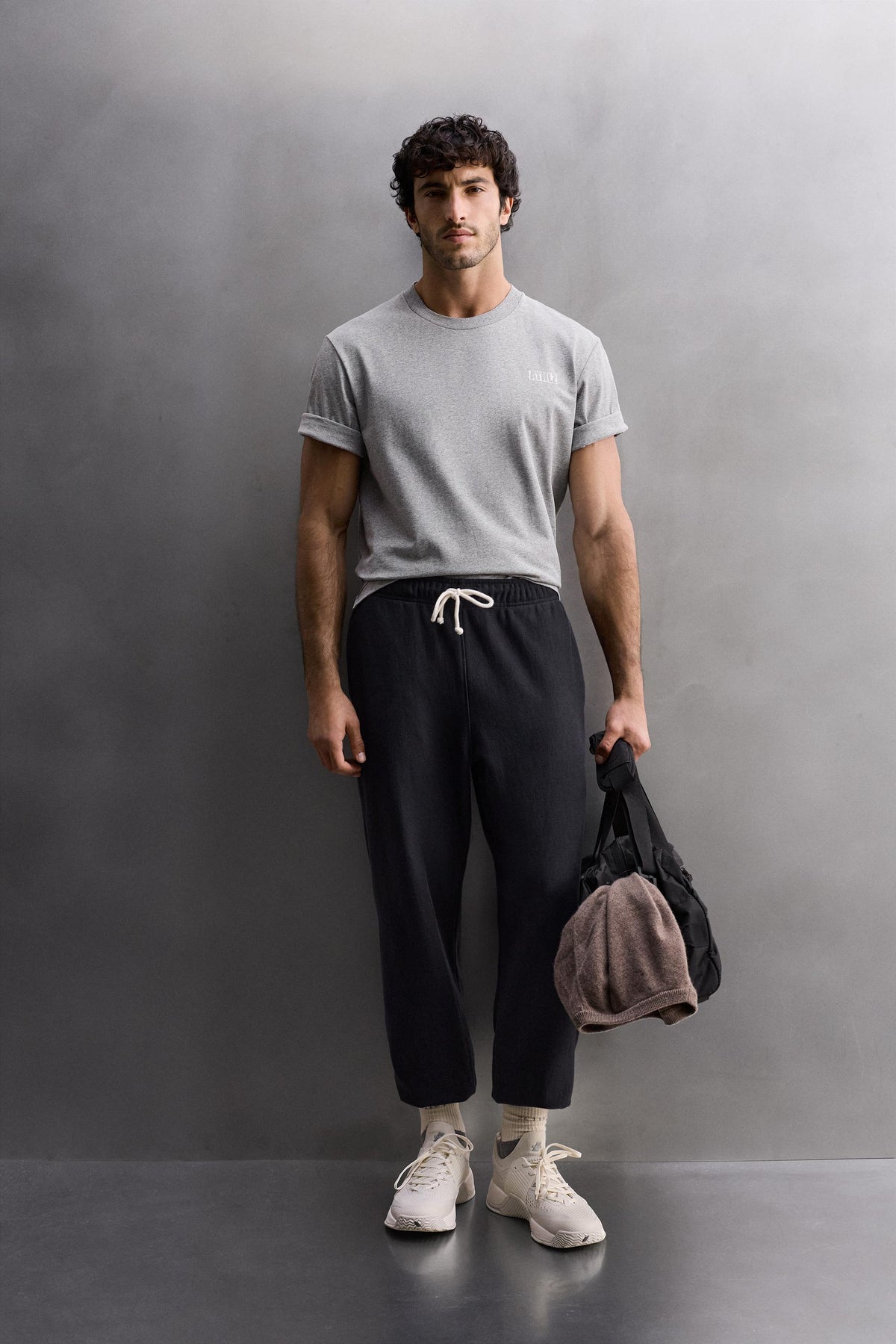 GRAPHIC PRINT TRAINING T-SHIRT - Image 1