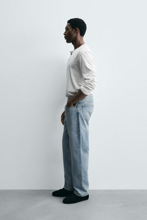 STRAIGHT FIT JEANS - Image 4