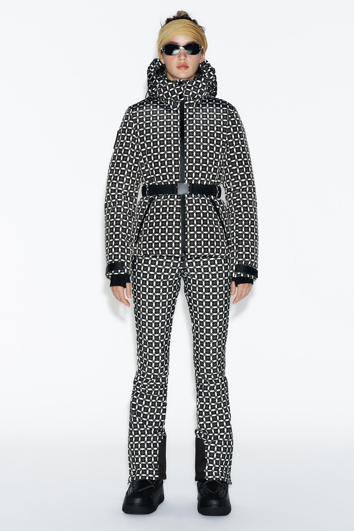 Water-resistant down jacket