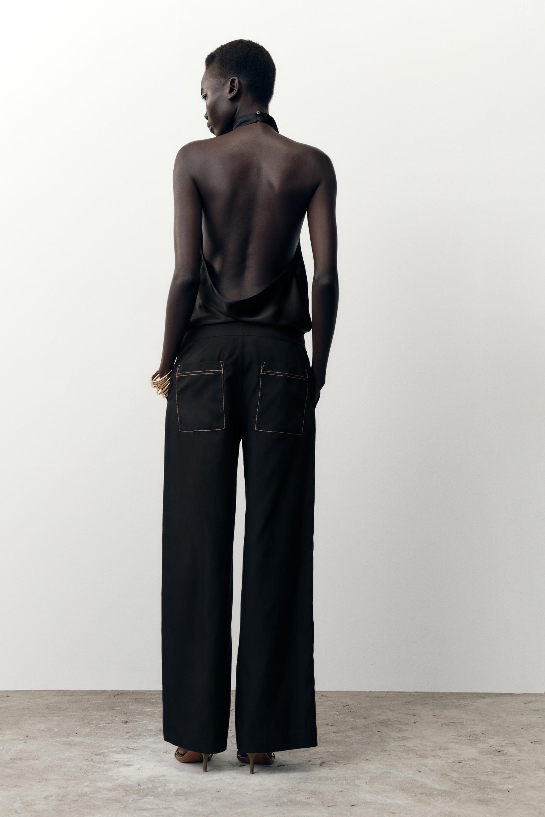 Straight-leg trousers with topstitching