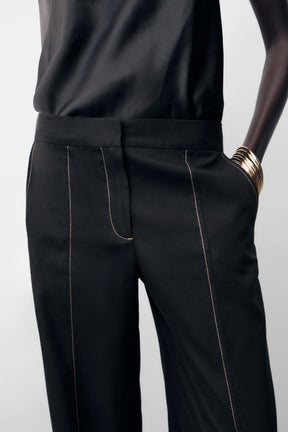 Straight-leg trousers with topstitching