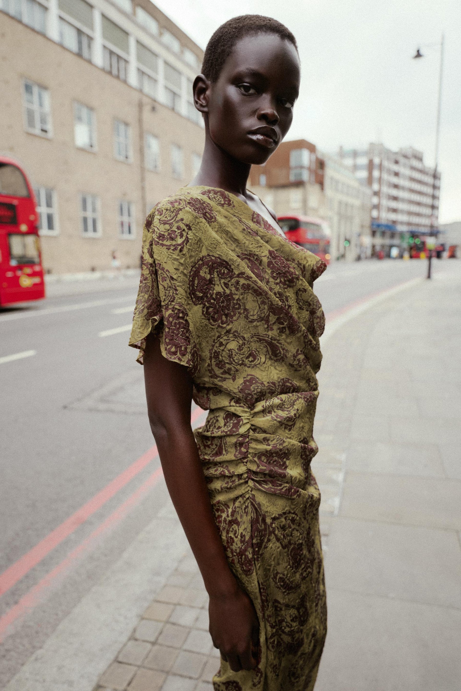 ASYMMETRIC PRINTED MIDI DRESS - Image 4