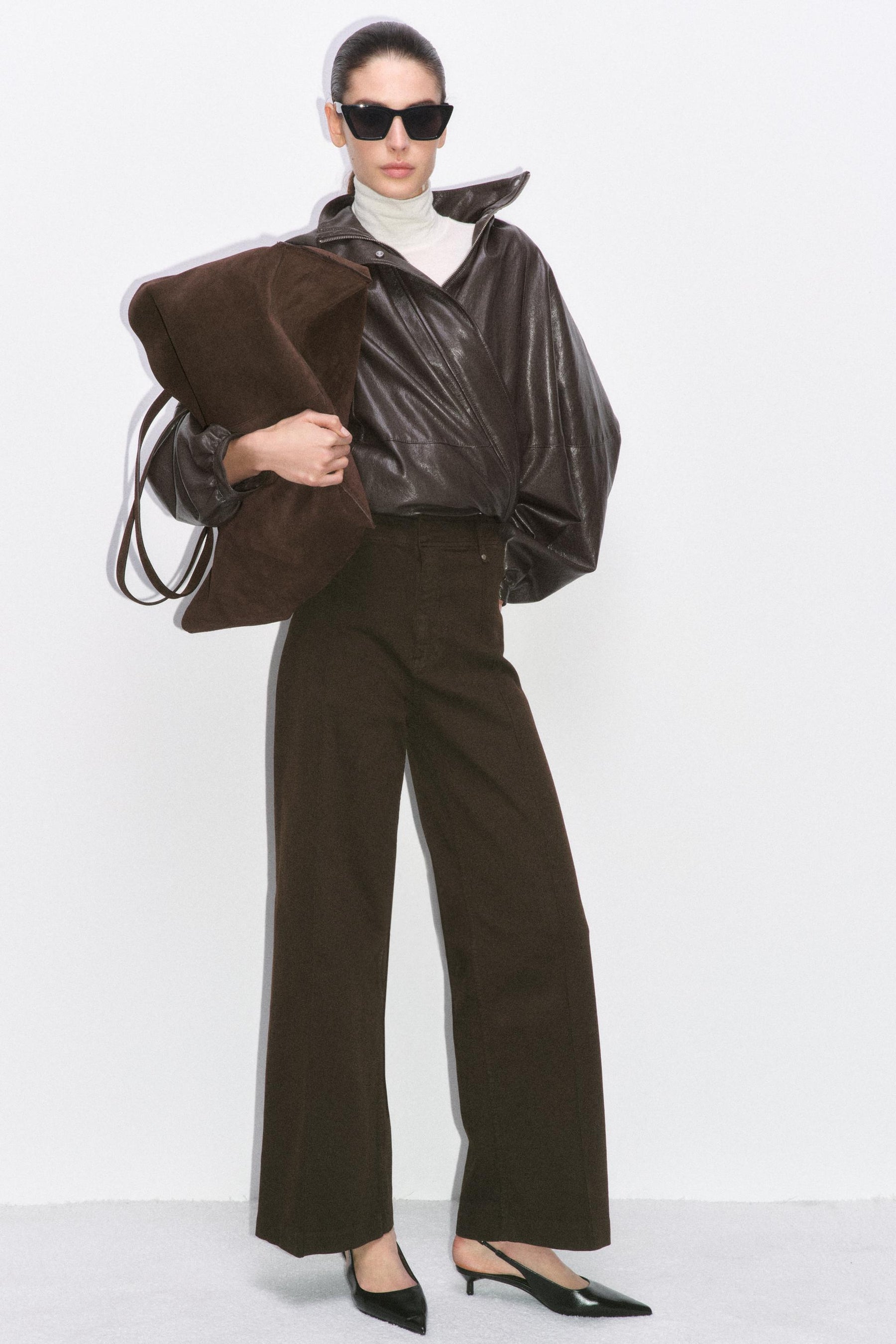 Wide-leg High-waist Jeans