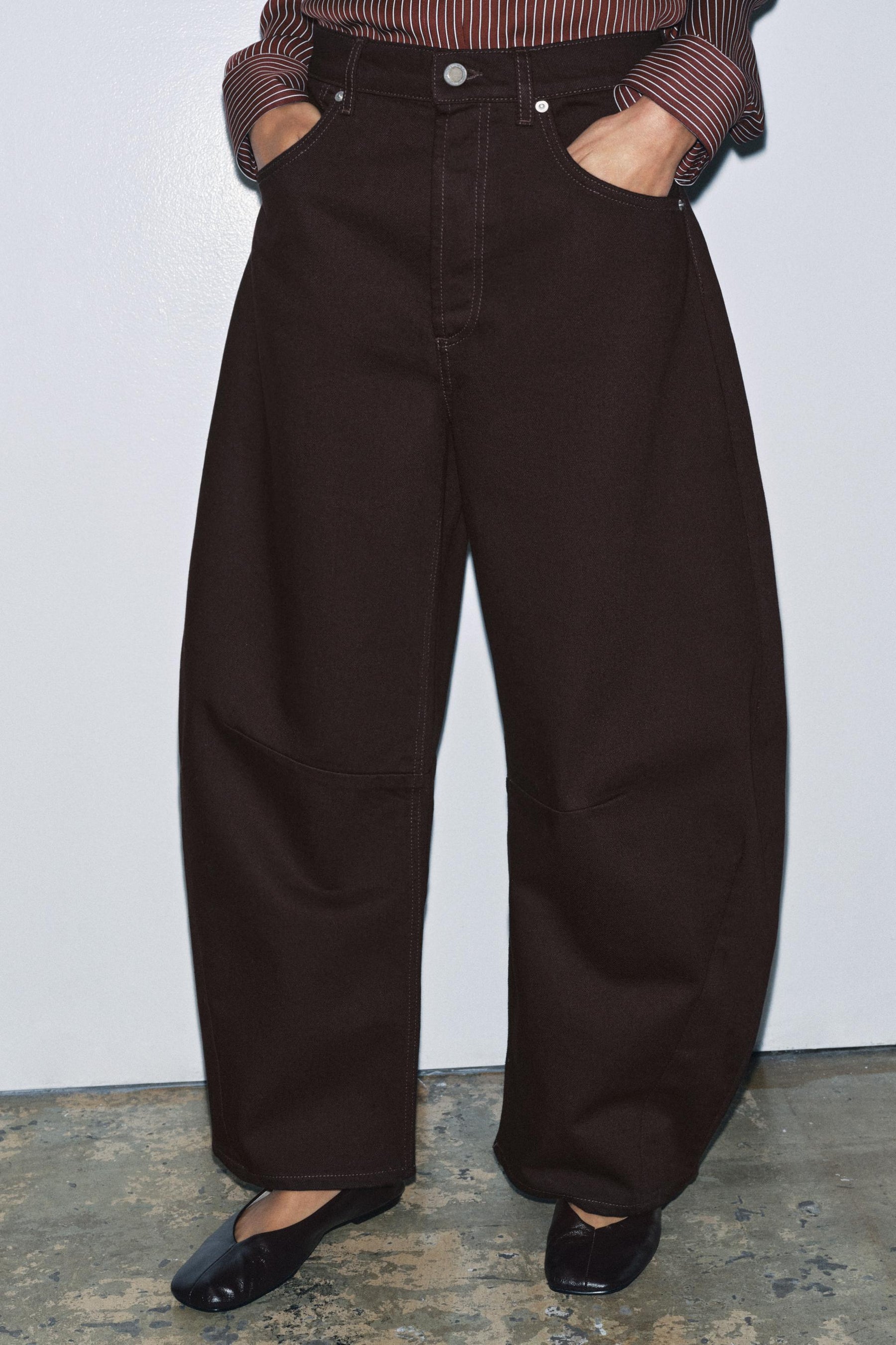 Mid-Waist Balloon Jeans