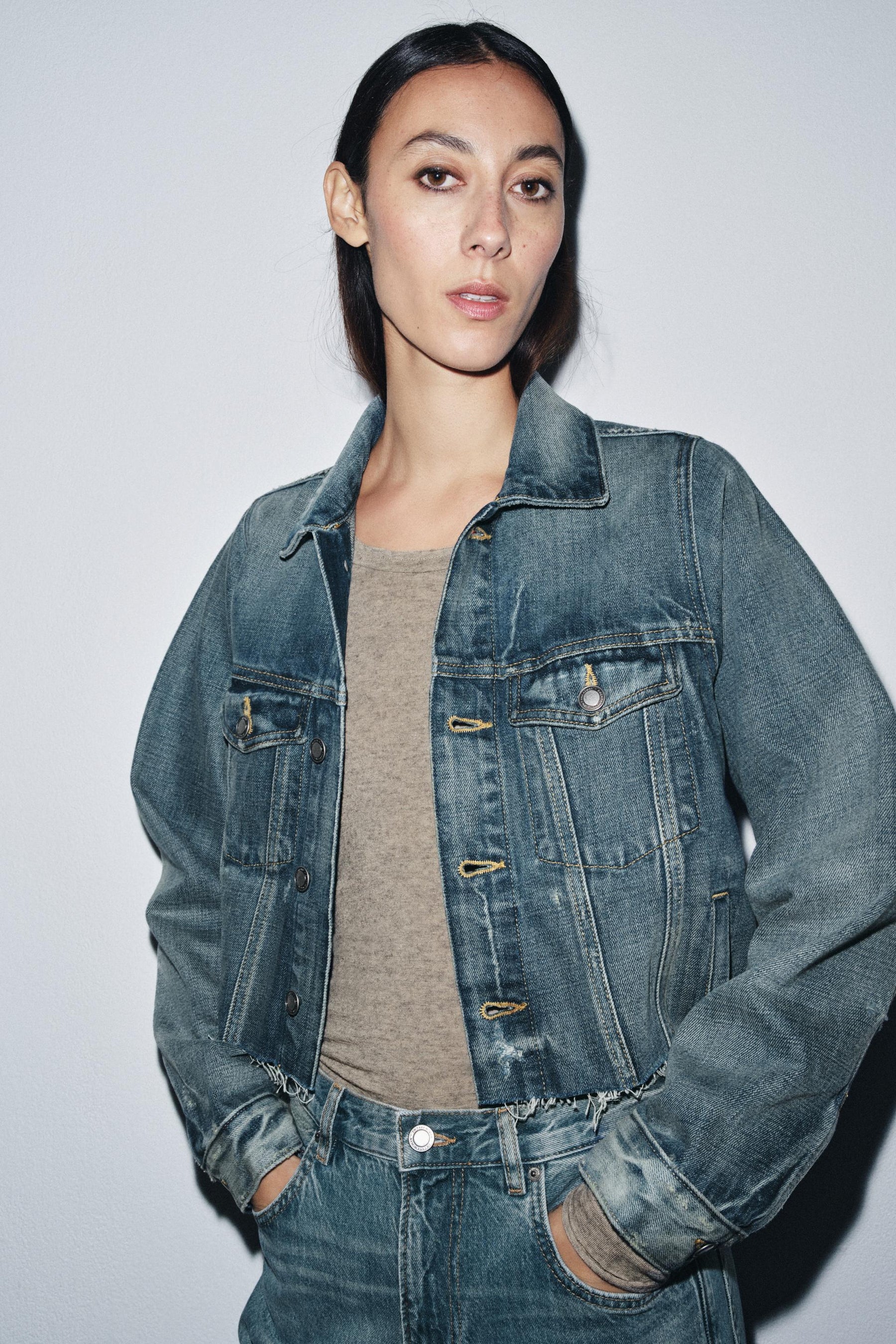 ZW COLLECTION CROPPED DENIM JACKET - Image 3