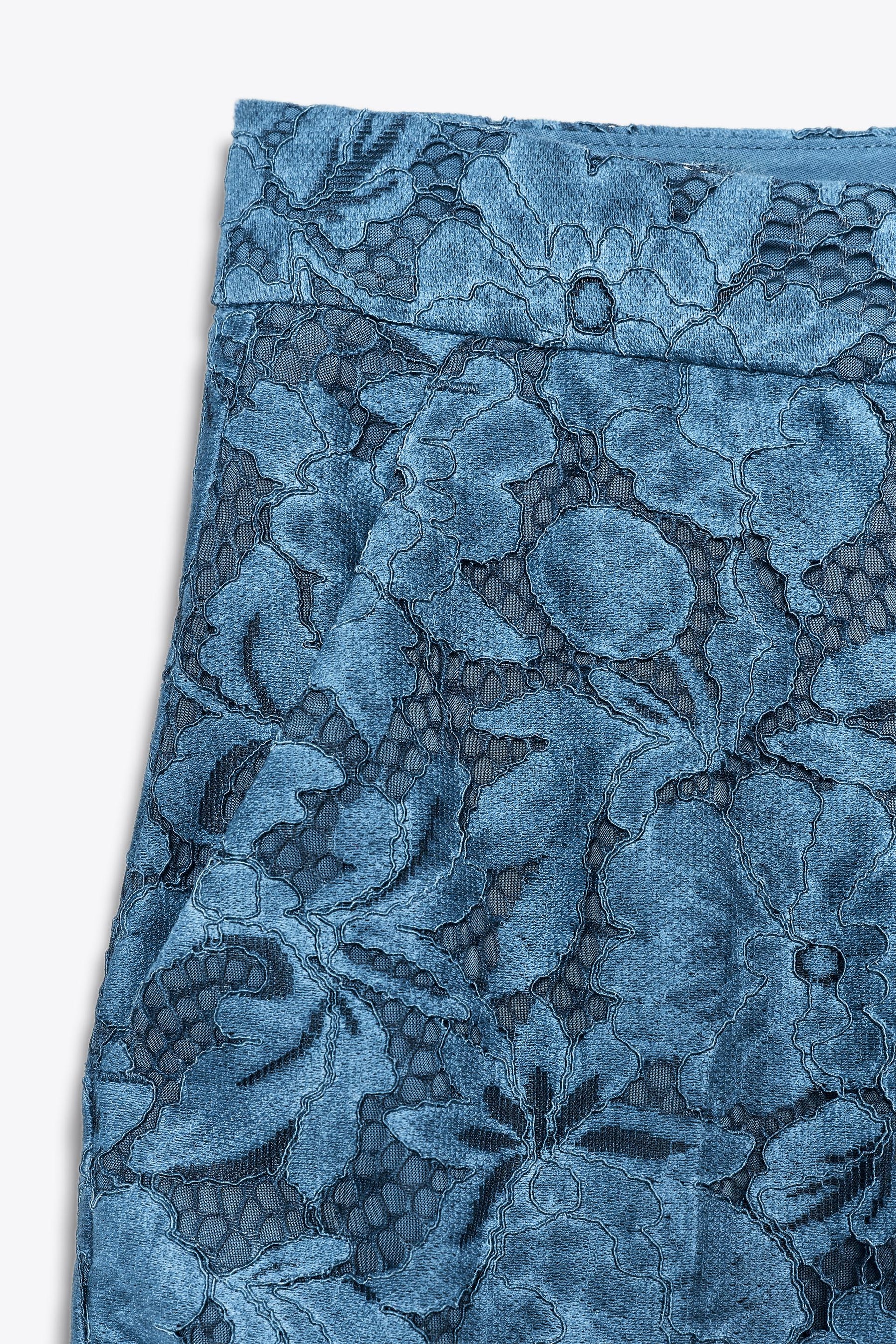 CROPPED LACE TROUSERS