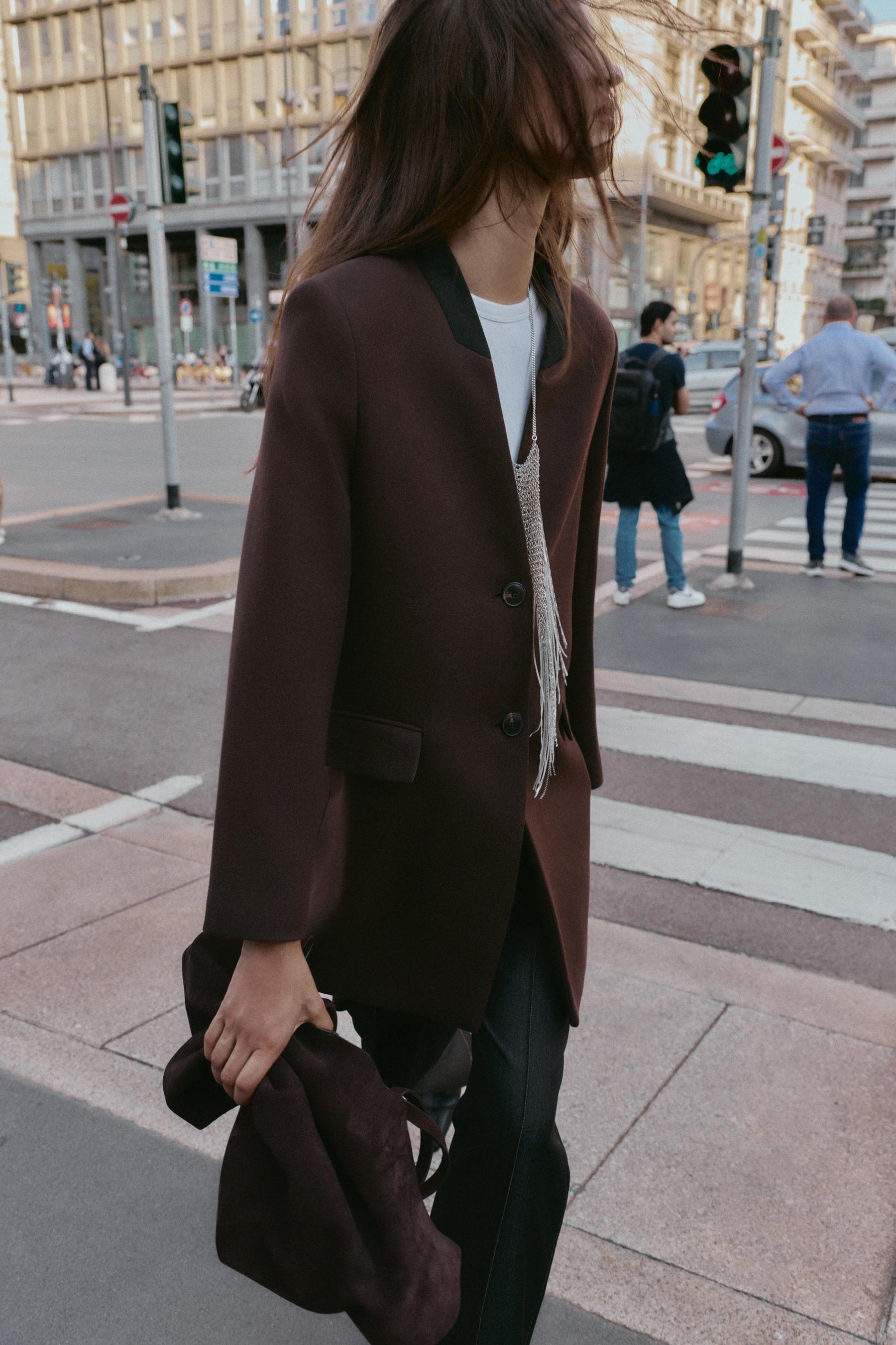 SHOULDER PAD COAT WITHOUT LAPELS - Image 3