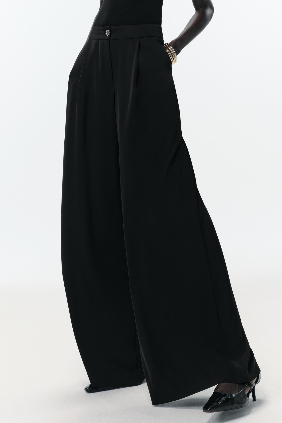 FLOWING PALAZZO PANTS