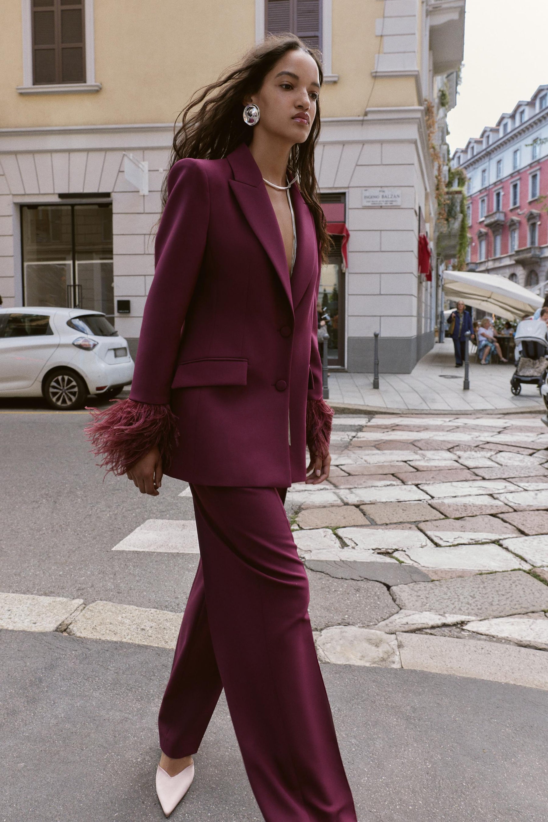 Straight high-waist trousers