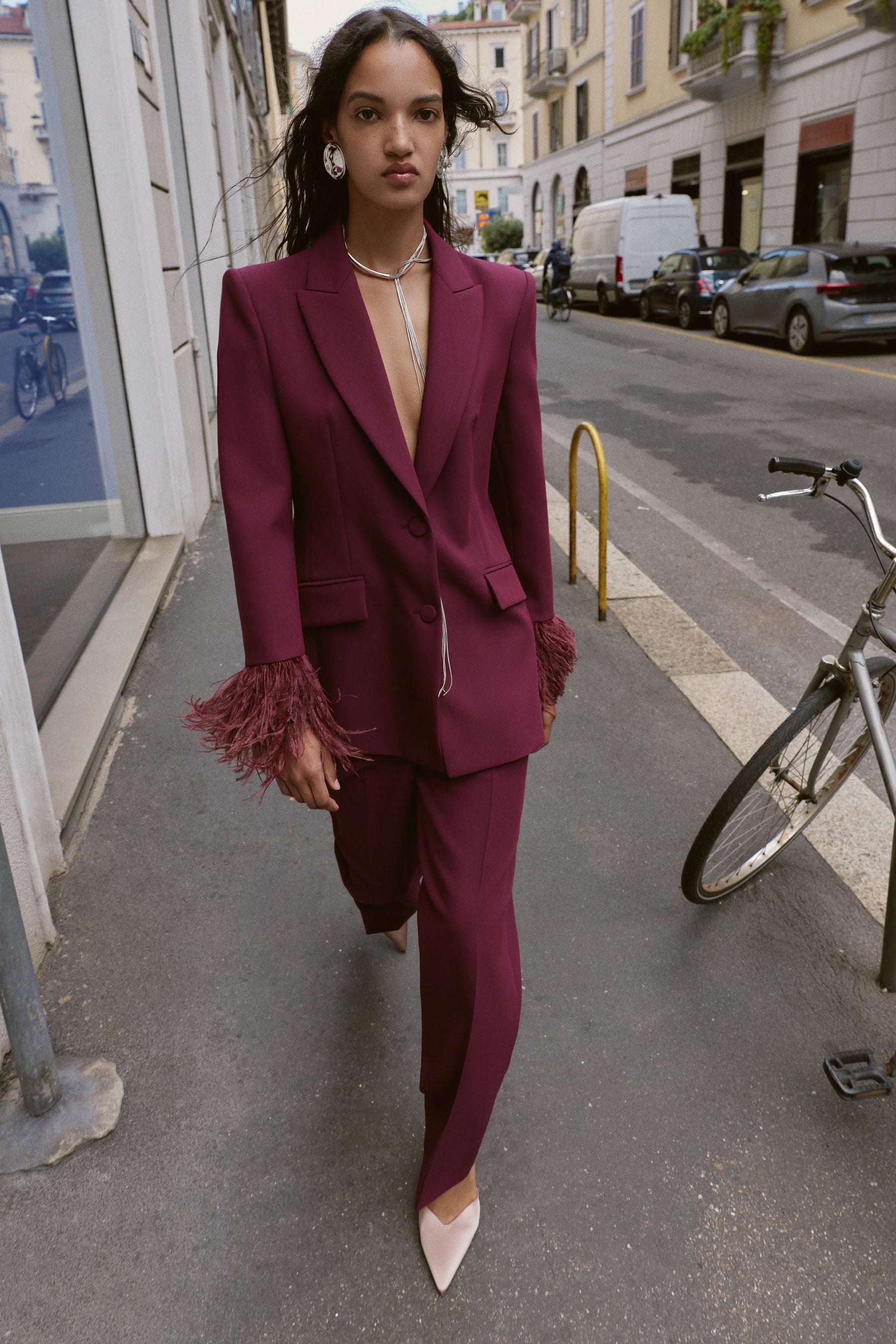 Straight high-waist trousers