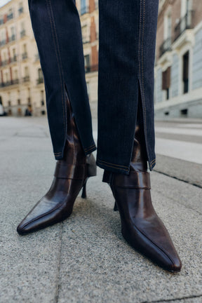 Skinny Mid-Waist Jeans