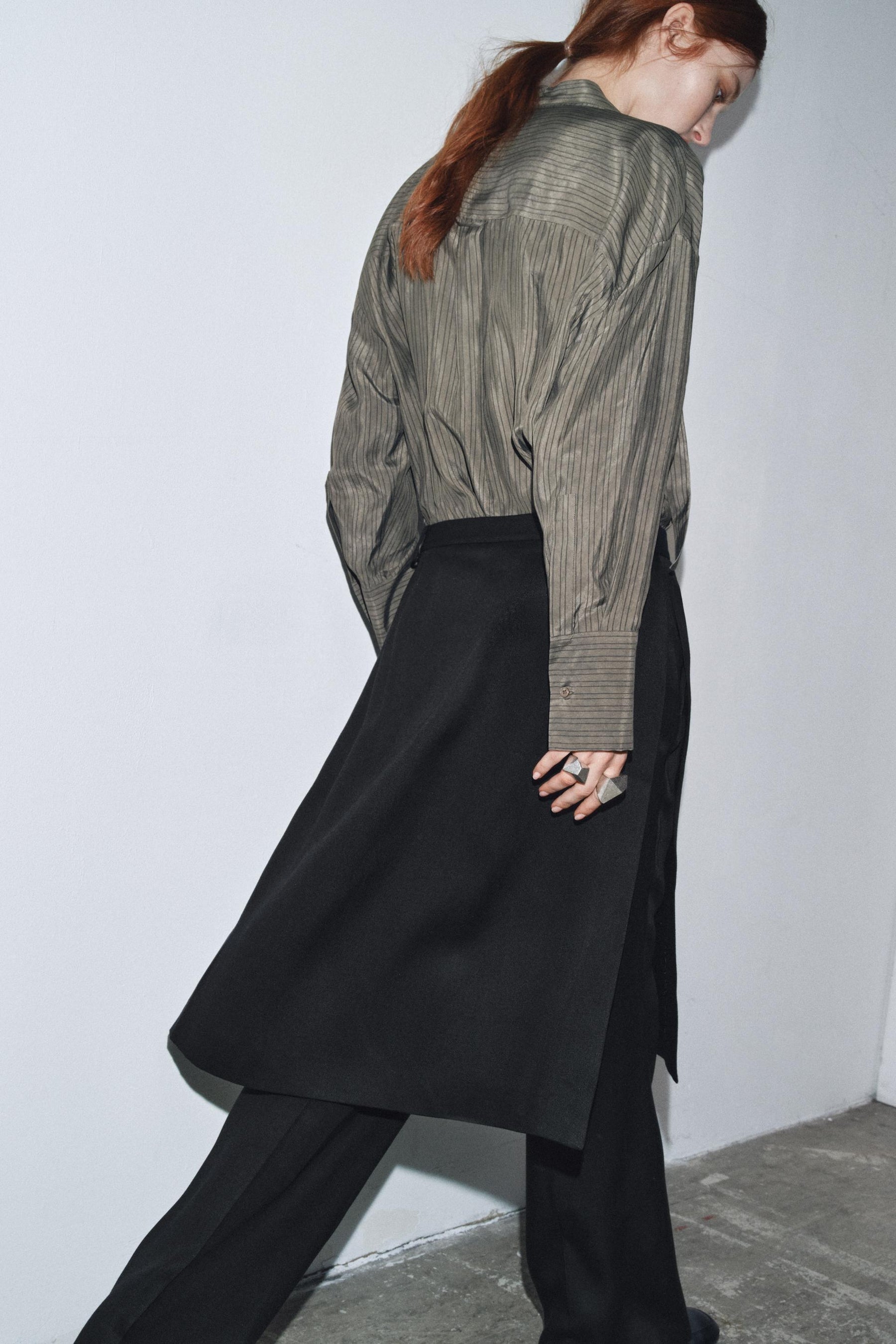 Straight-leg trousers