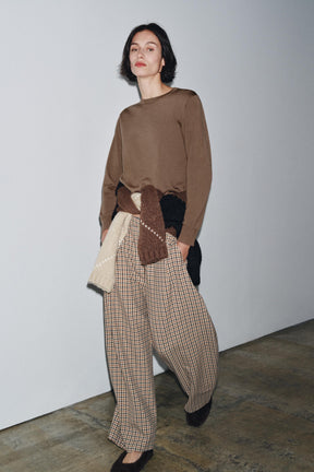 100% WOOL PLAIN KNIT JUMPER - Image 1