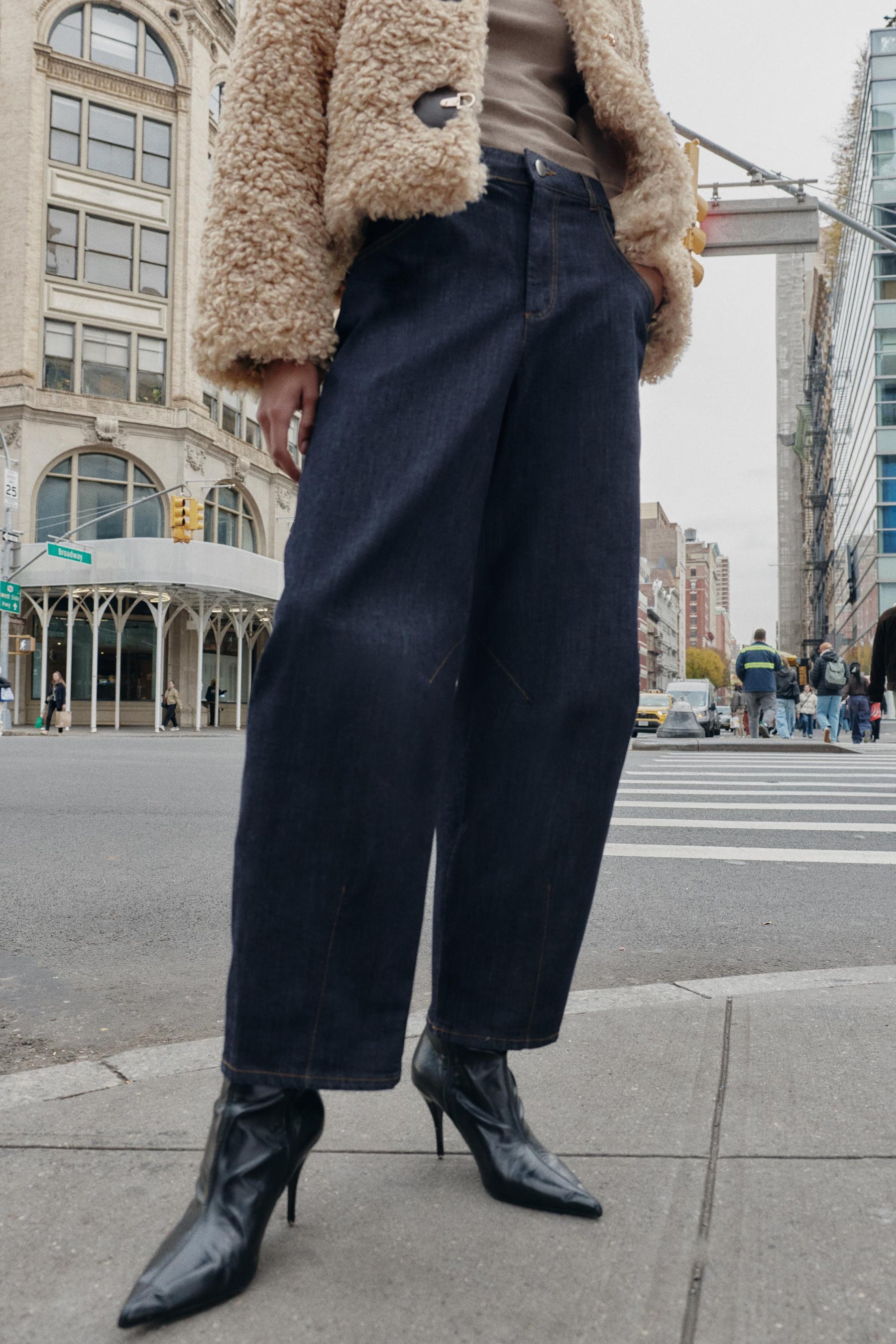 Balloon-Leg Trousers