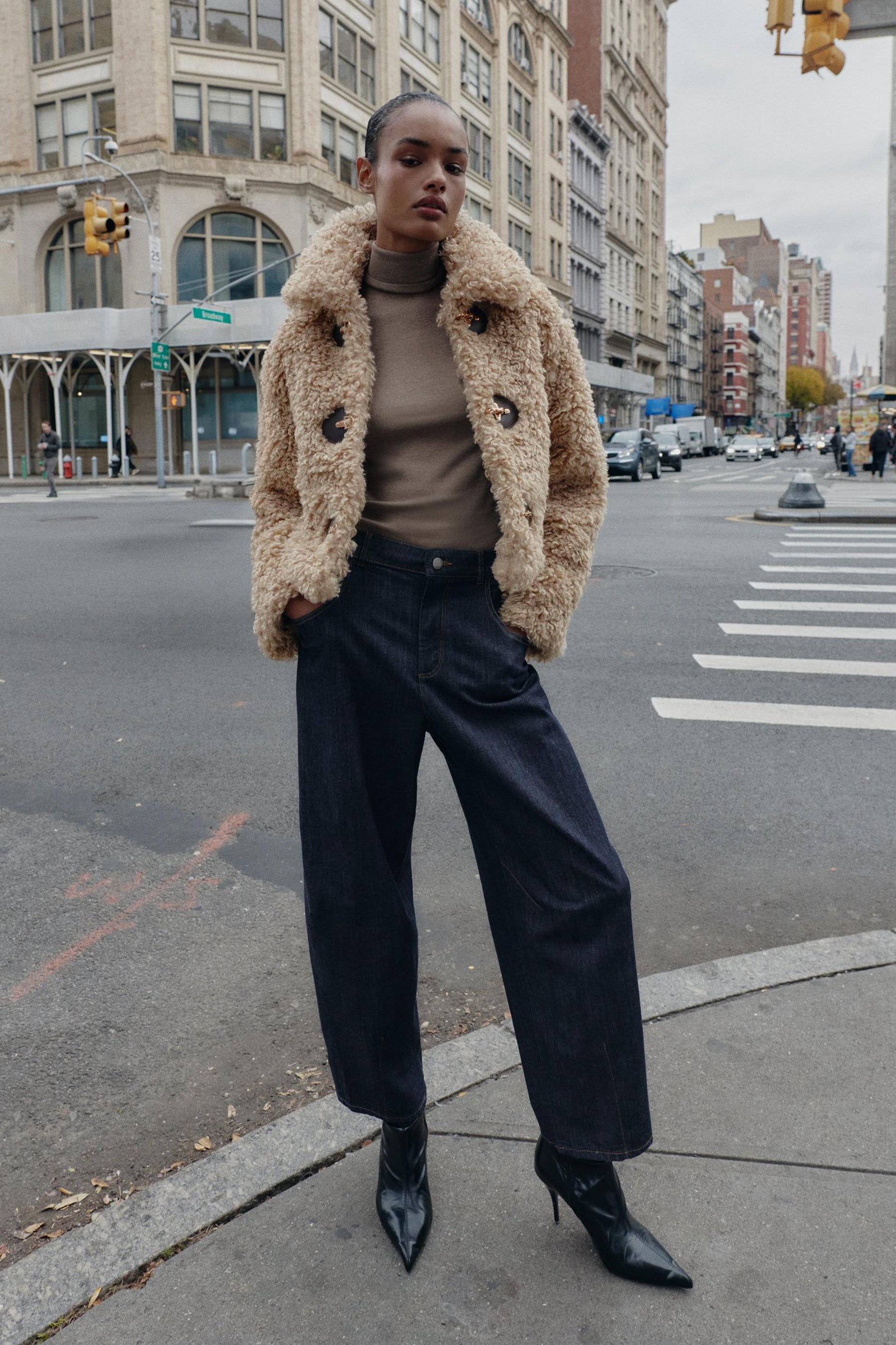 Balloon-Leg Trousers