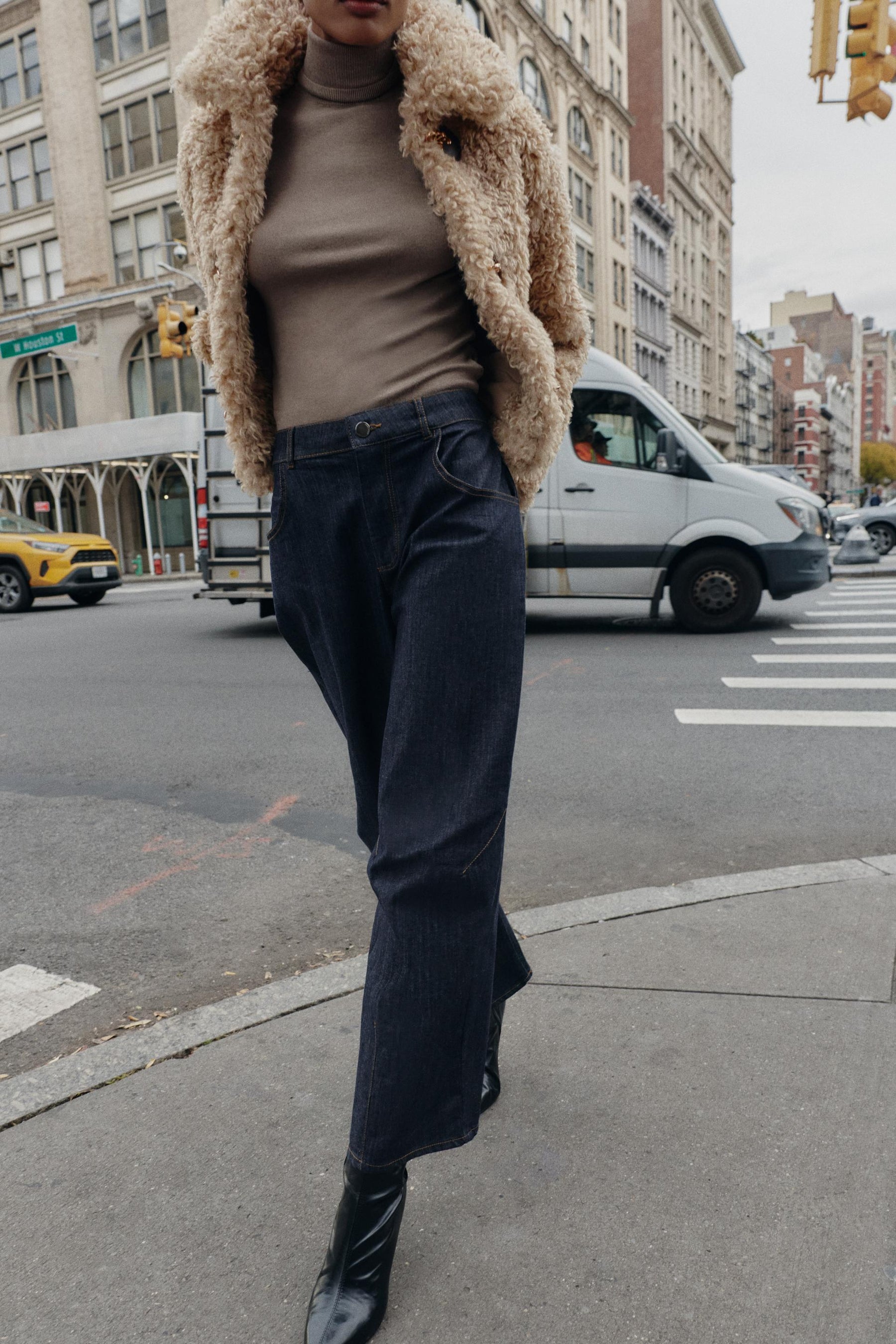 Balloon-Leg Trousers