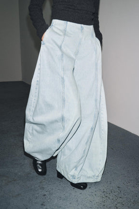 High-Waist Balloon Jeans