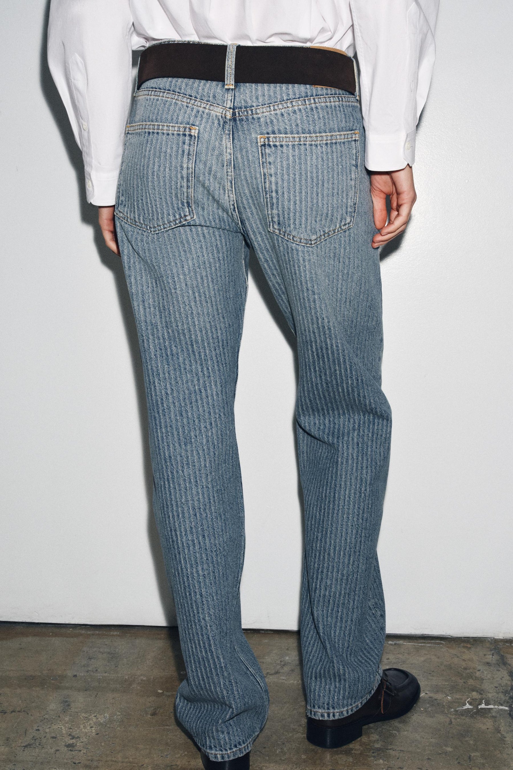 STRAIGHT MID-WAIST STRIPED JEANS