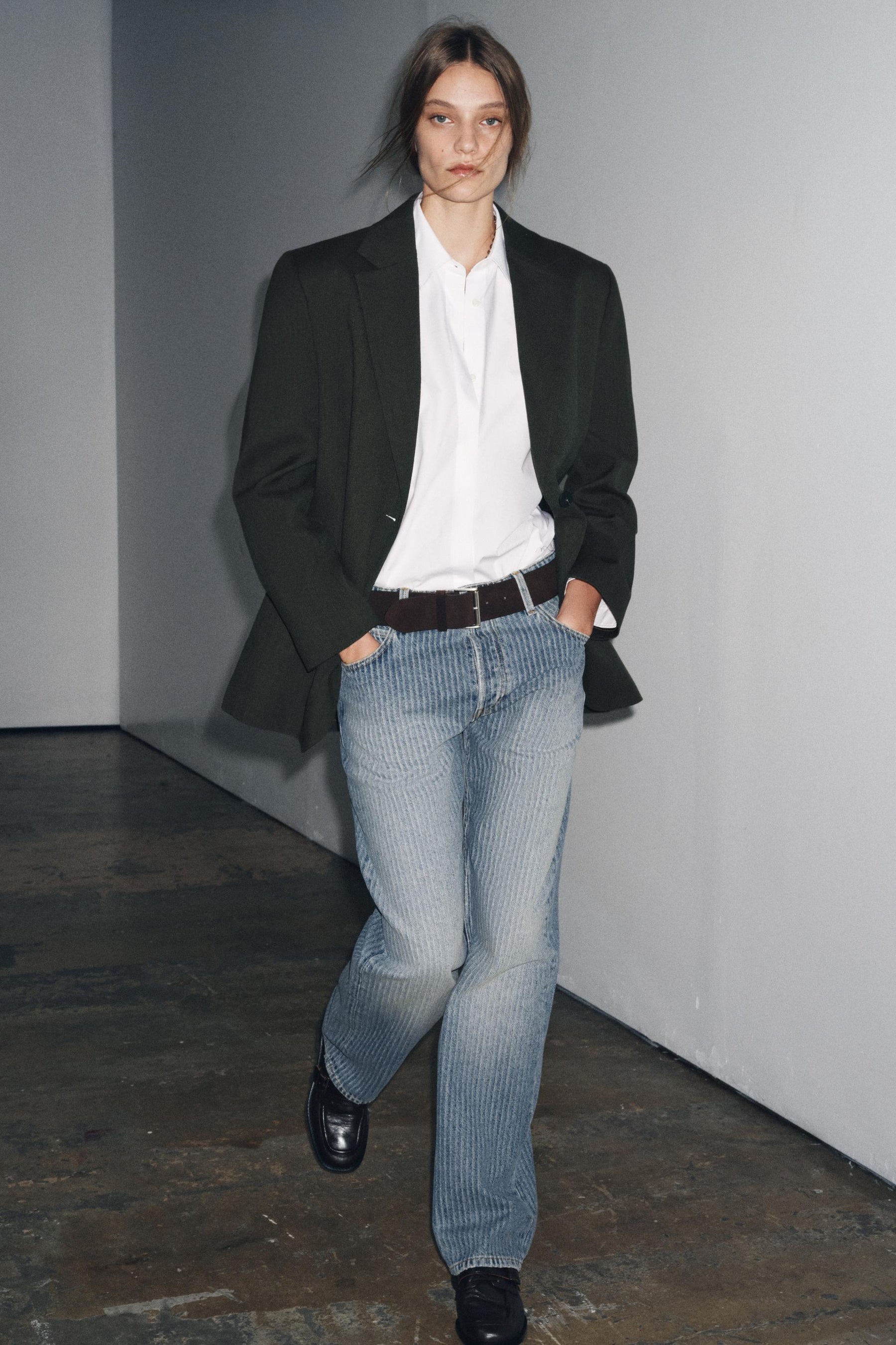 STRAIGHT MID-WAIST STRIPED JEANS