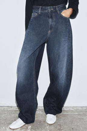 Barrel Mid-Waist Jeans