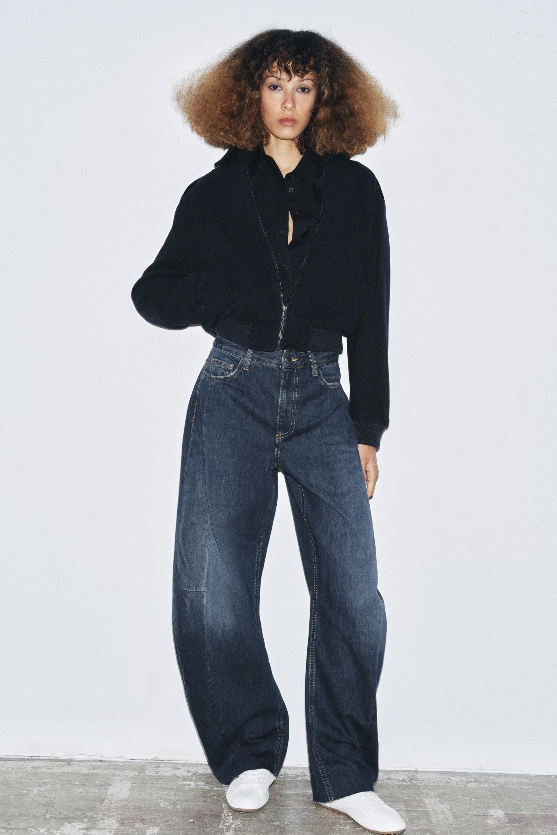 Barrel Mid-Waist Jeans