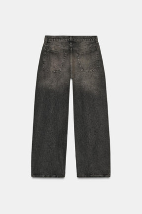 Wide-leg mid-waist jeans