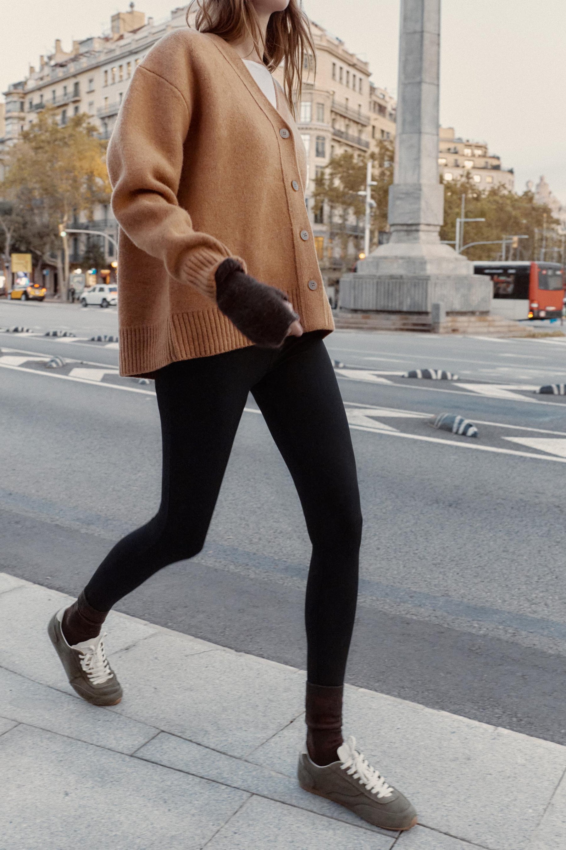 High-waist slim trousers