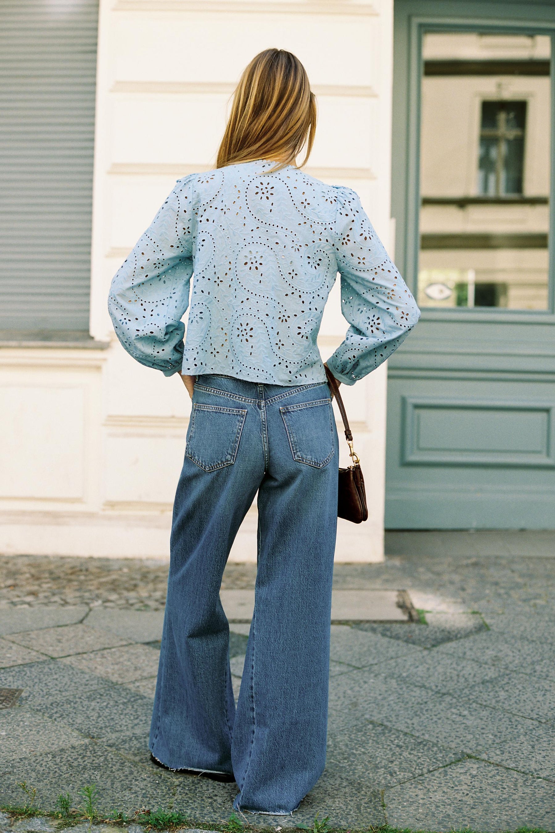 Wide-Leg High-Waist Jeans