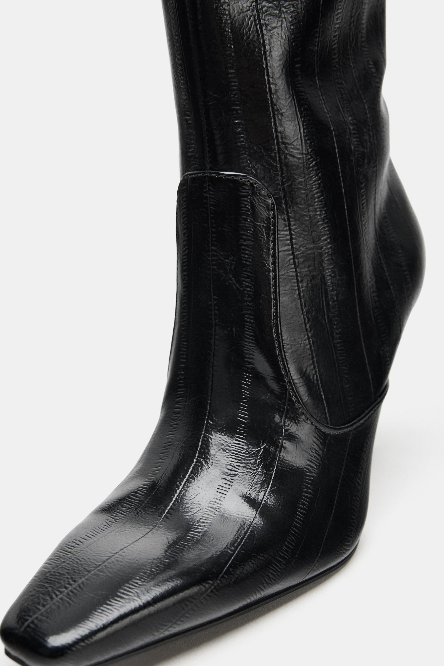 Engraved Heel Boots