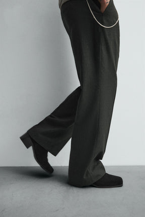 LEATHER HEELED LIMITED EDITION BOOTS - Image 4