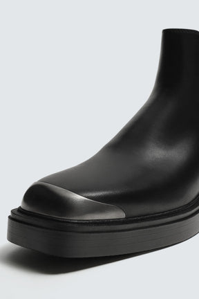 CHELSEA BOOTS WITH METAL DETAIL - Image 6