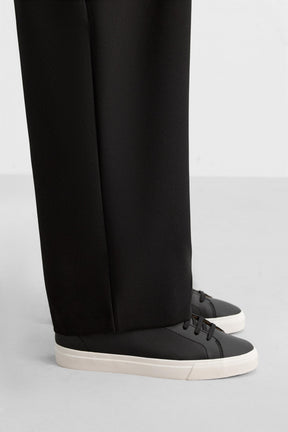 BASIC TRAINERS - Image 1