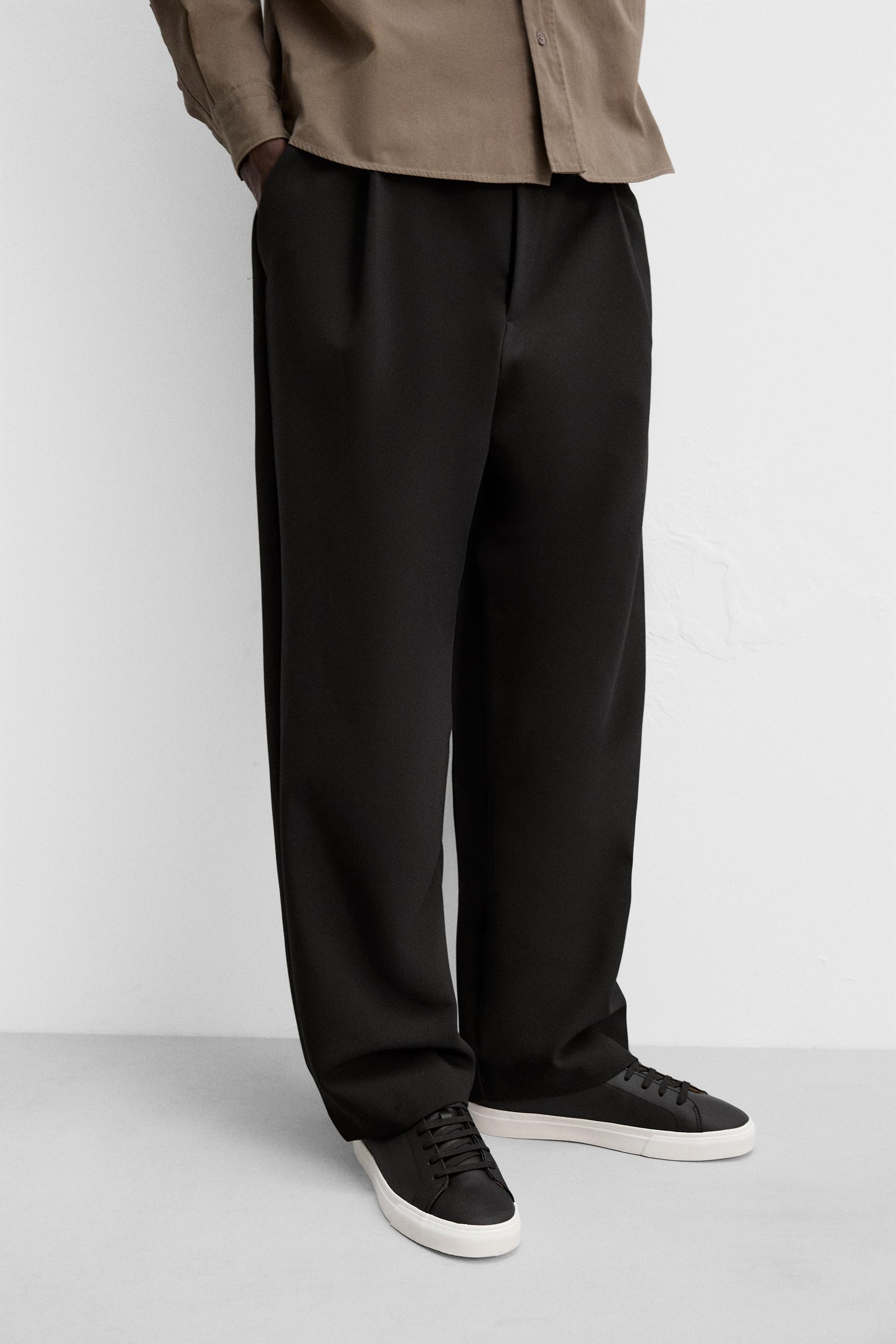 BASIC TRAINERS - Image 3