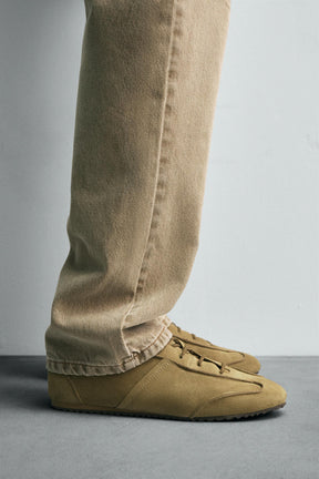 LIMITED EDITION LEATHER TRAINERS - Image 1