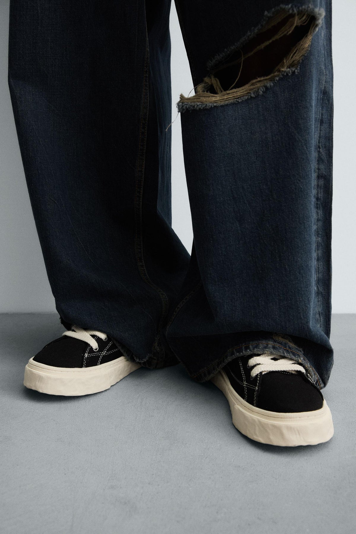 CHUNKY FABRIC TRAINERS - Image 2