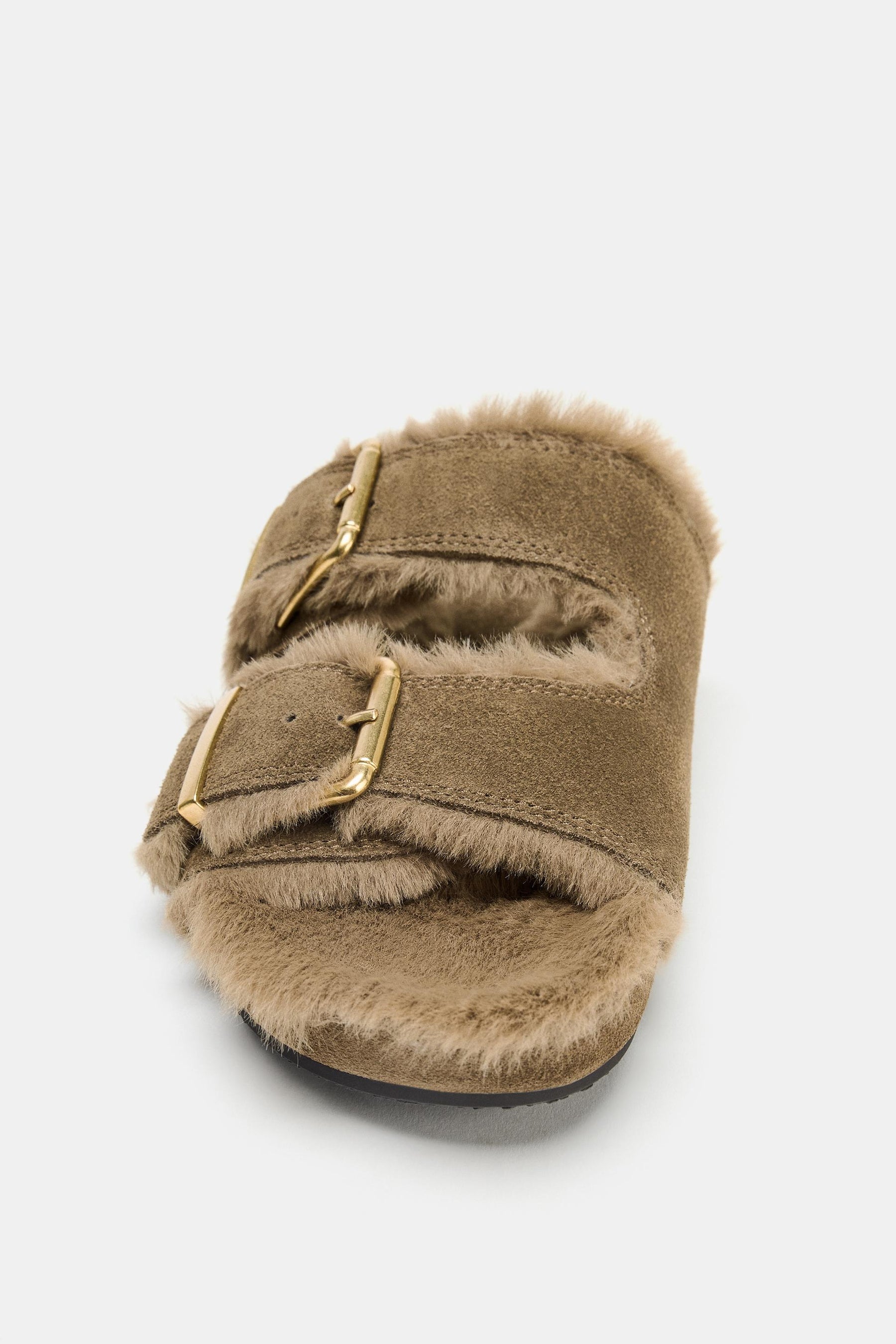 SHEEPSKIN FLAT SANDALS