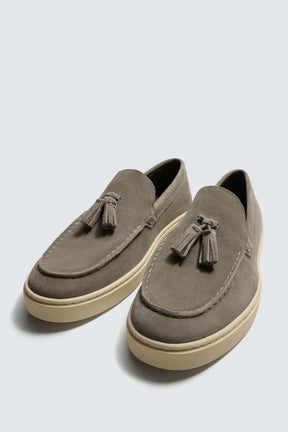 CASUAL LEATHER LOAFERS WITH TASSELS - Image 2