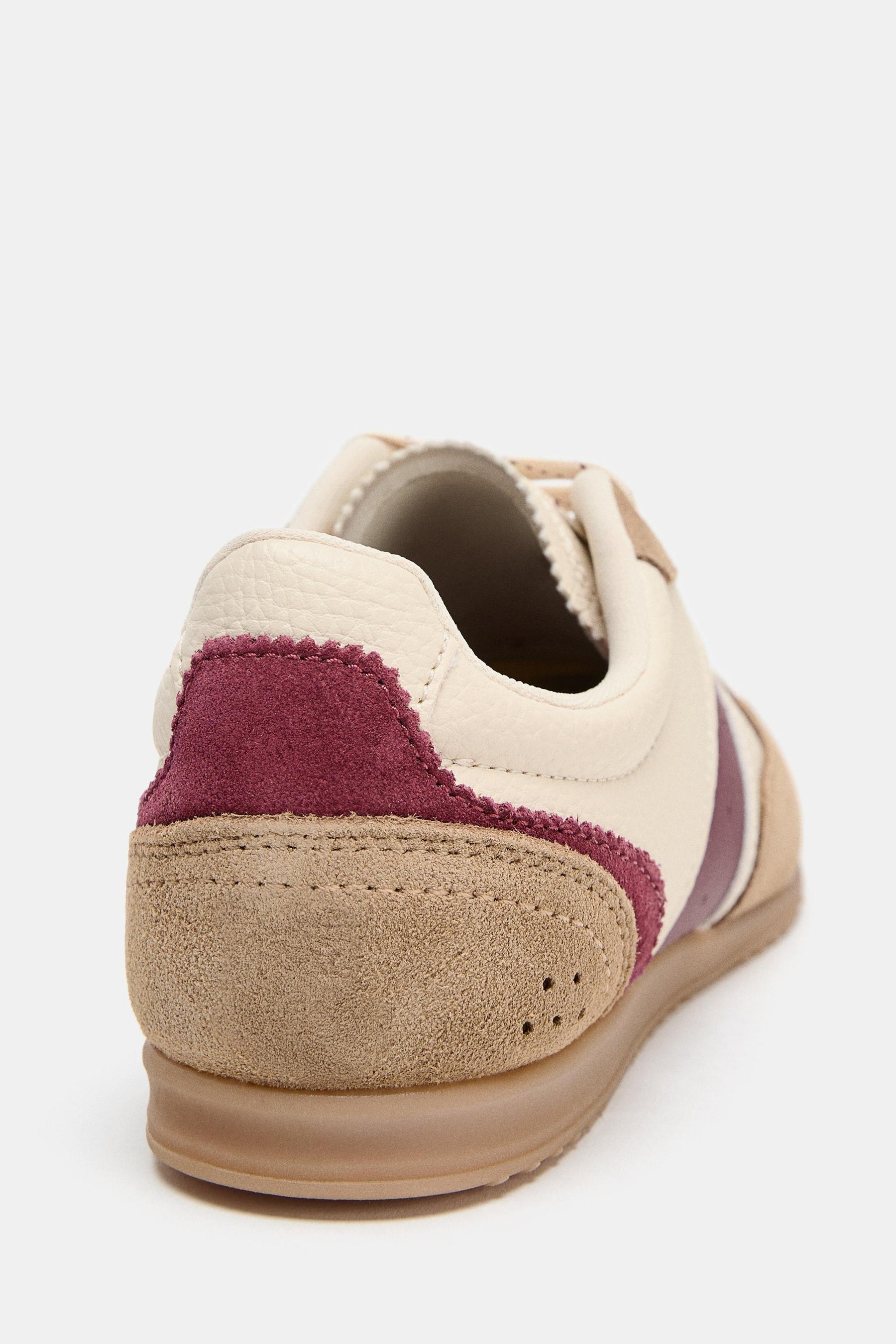 CONTRAST RUNNING SNEAKERS